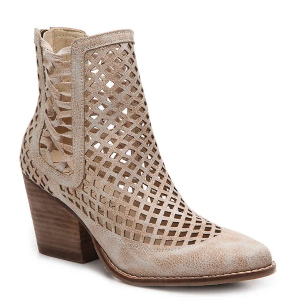 Nordstrom Coconuts by Matisse Booties